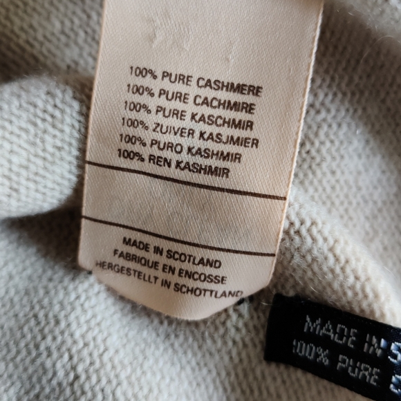 CHANEL 100% Cashmere - Picture 11 of 11